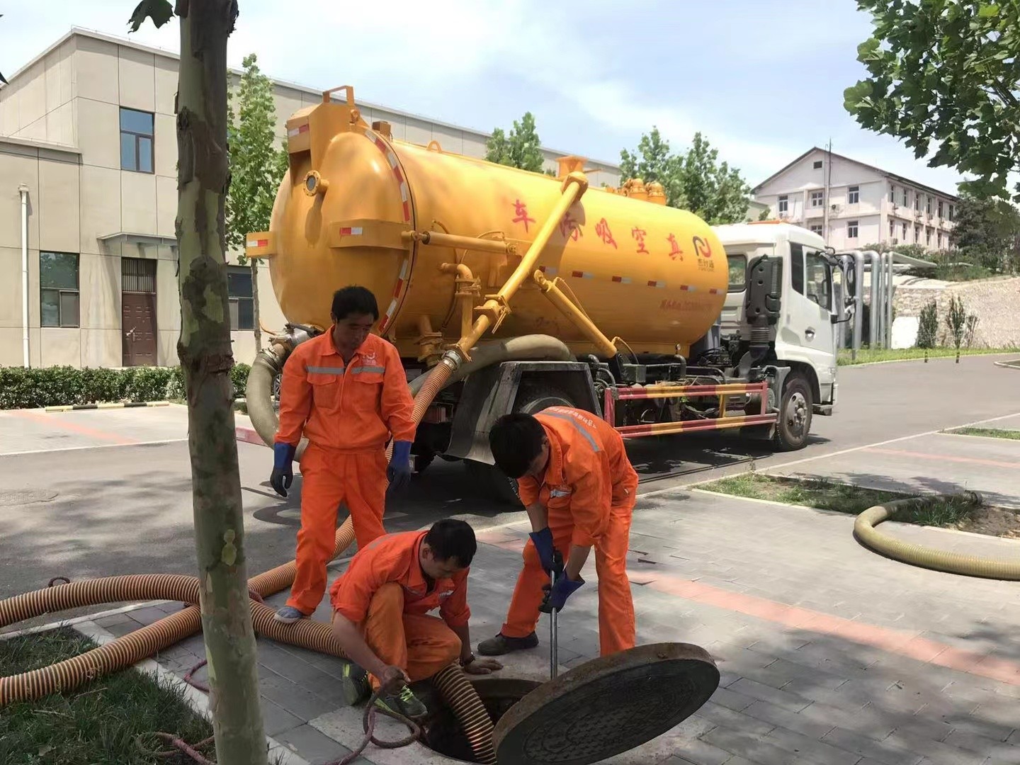 汉台化粪池清理与5-8吨吸粪车施工效率分析
